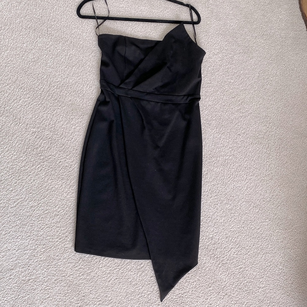 Women’s Black Asymmetrical Strapless Mini Dress